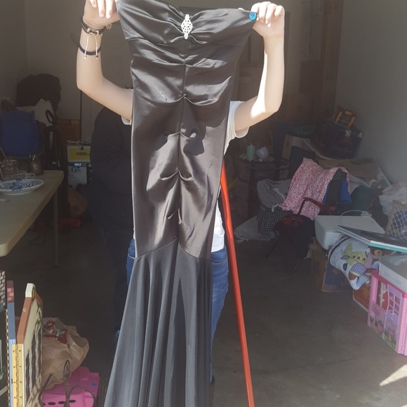 Prom/formal dress - Picture 1 of 2